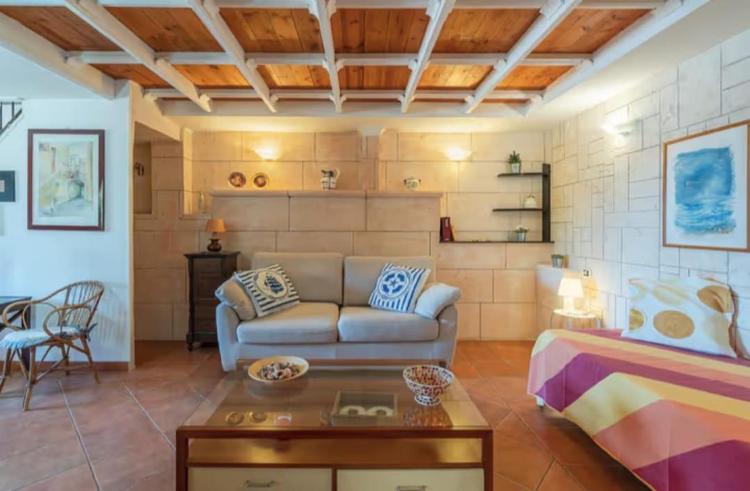 Villa Con Piscina Al Mare Ognina Exterior photo